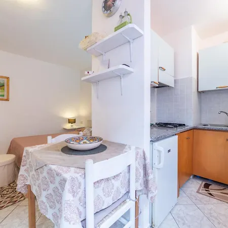 I Limoni - Goelba Apartamento *