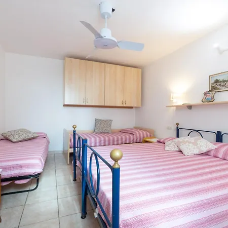 I Limoni - Goelba Apartamento *